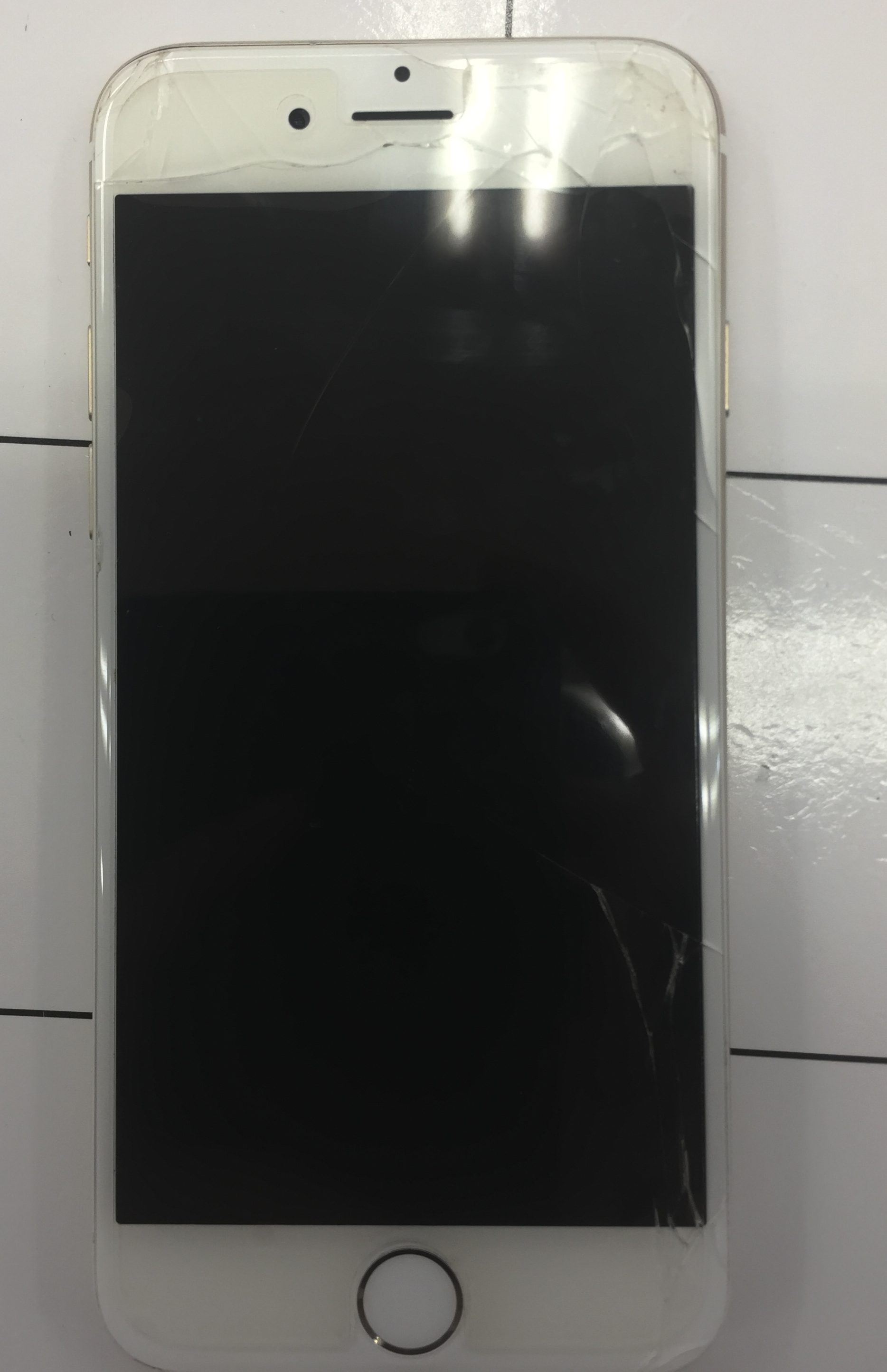 千葉 四街道 iPhone６ガラス割れ修理　9500円！！