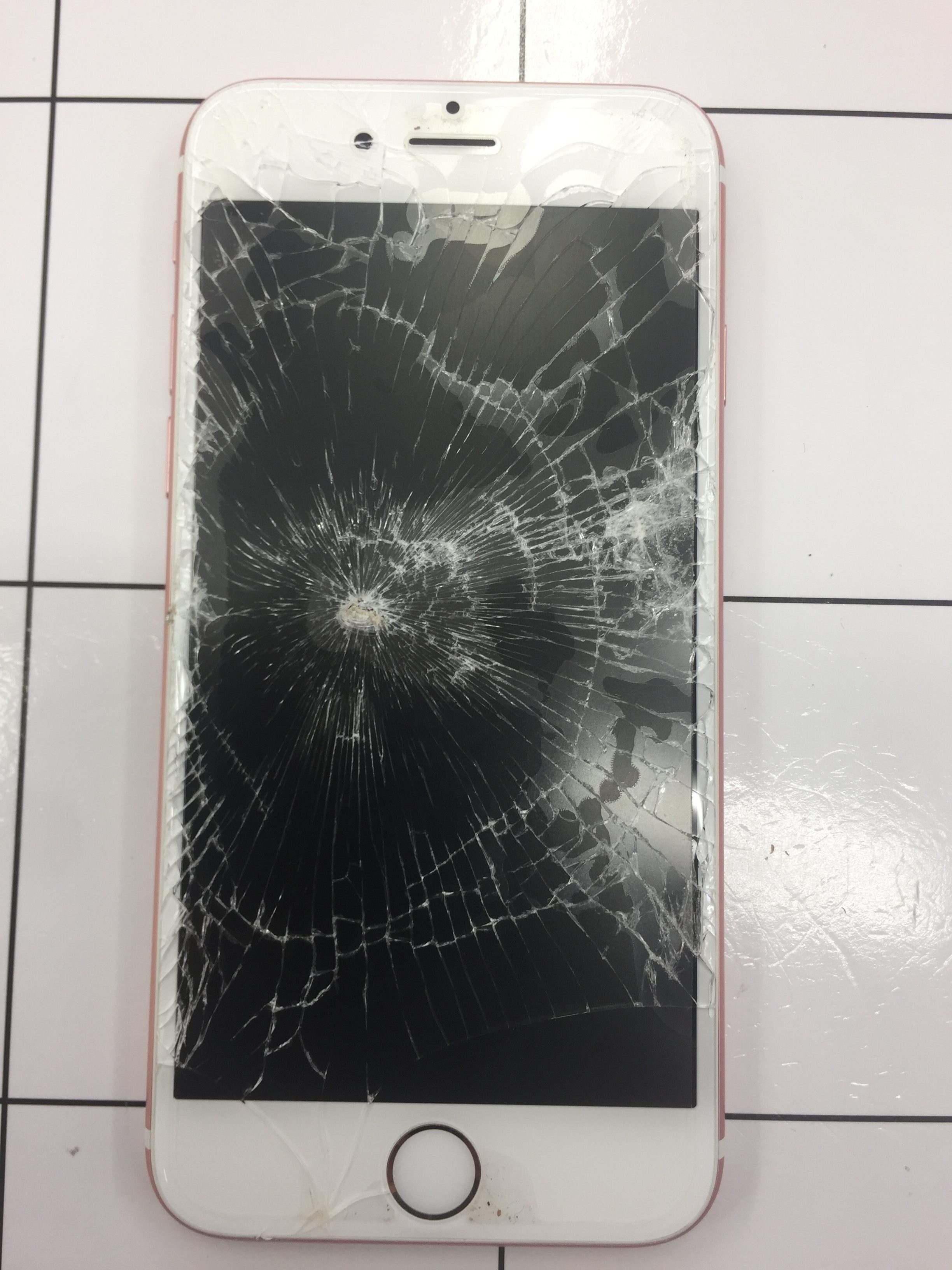 千葉　四街道　iPhone６S画面割れ修理18分12,800円！！