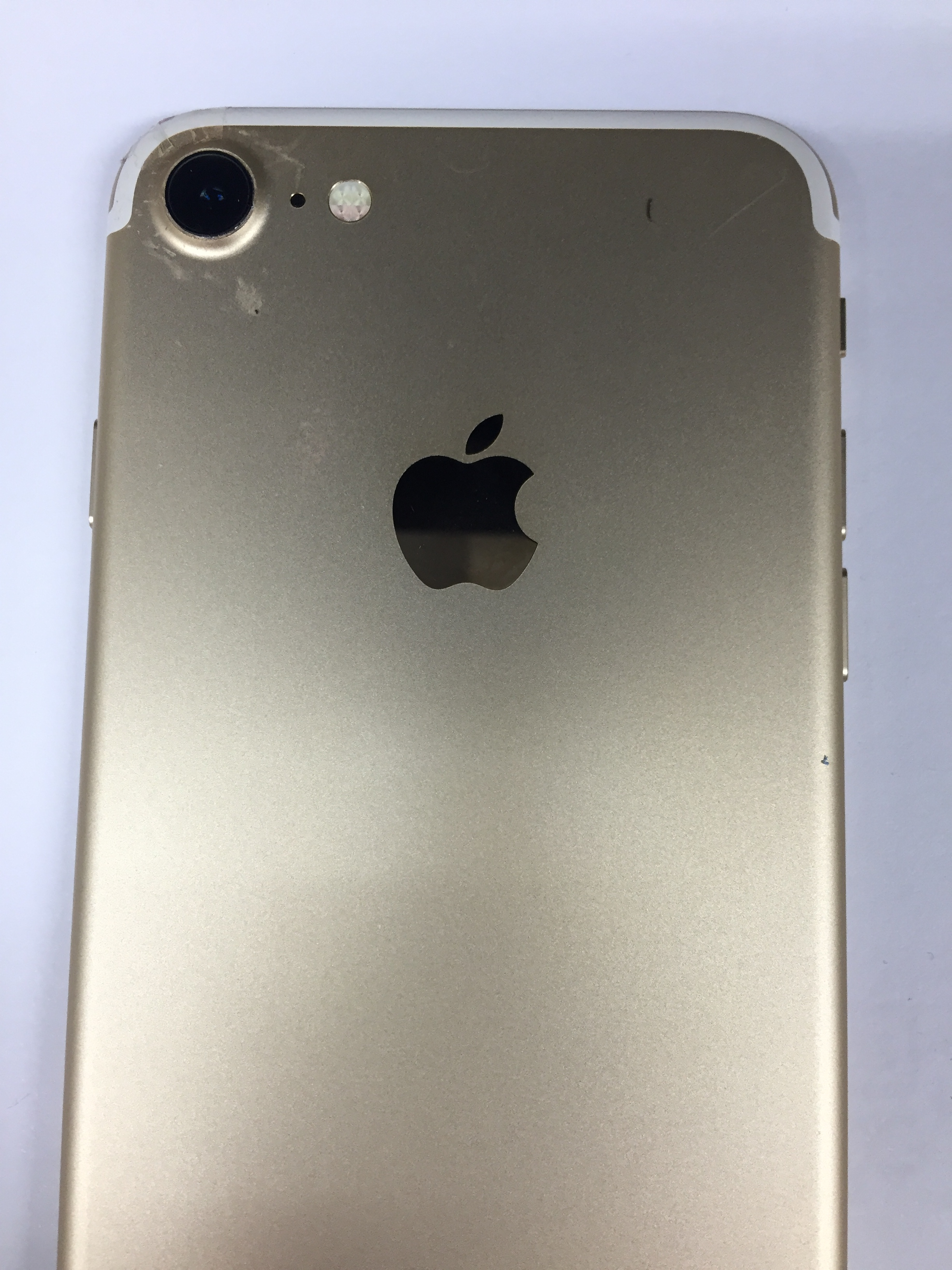 新宿　新大久保でiPhone7　カメラレンズ修理