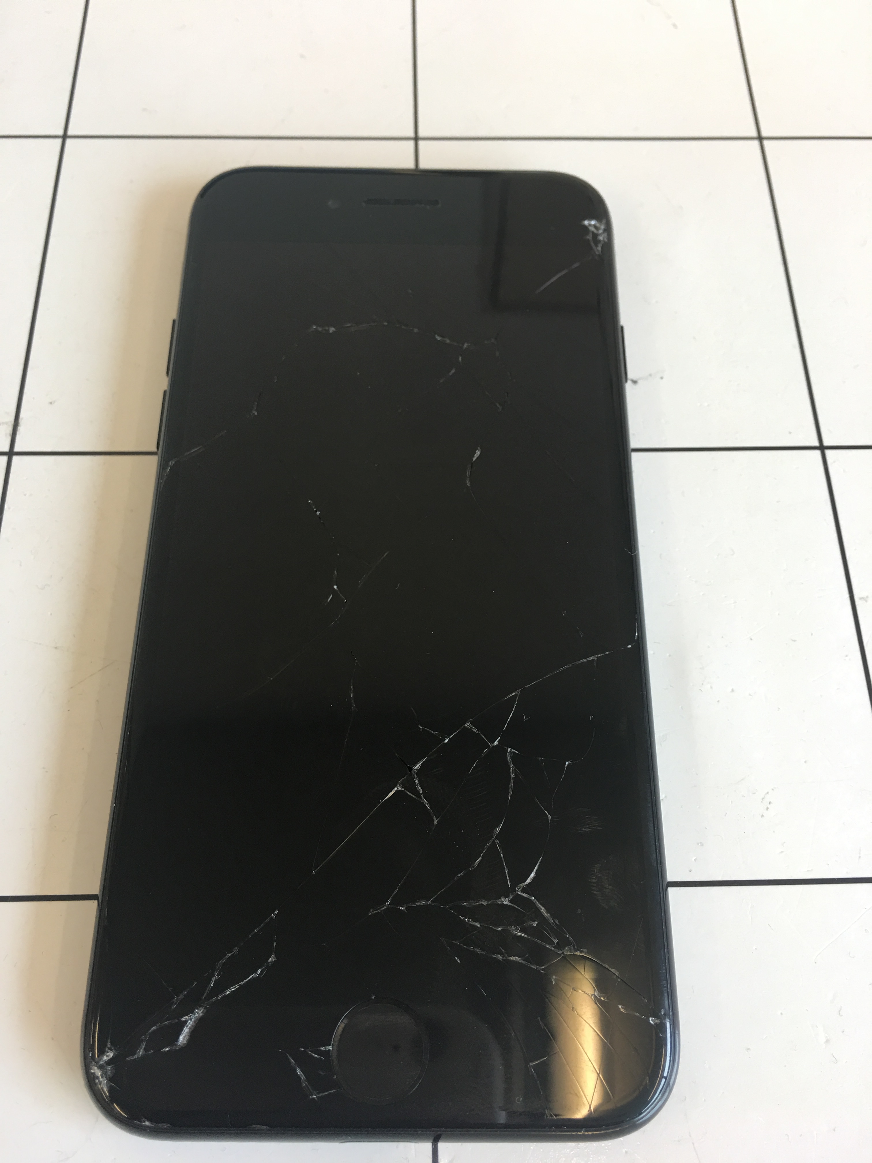【iPhone７ 修理 千葉】千葉でiPhone７画面割れを日本一安く修理してます！！