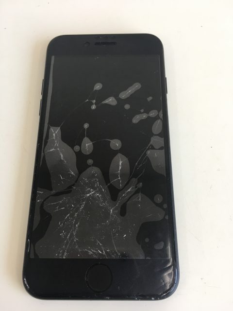 iPhone７ガラス交換修理は１４８００円！神戸市兵庫区より　あいプロ三宮駅前店