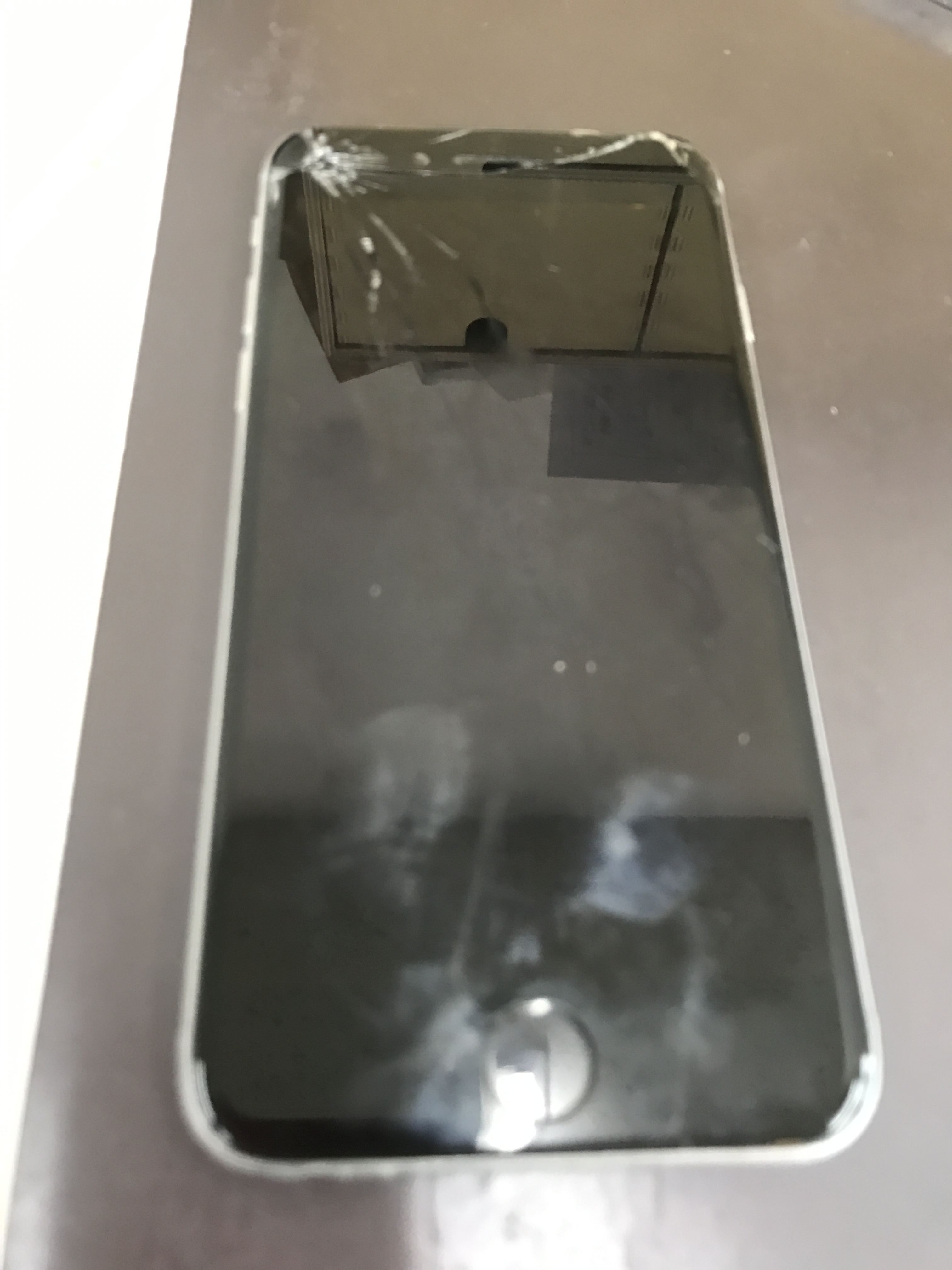 『iPhone 修理 新宿』iPhoneを修理するならあいプロ新大久保店！