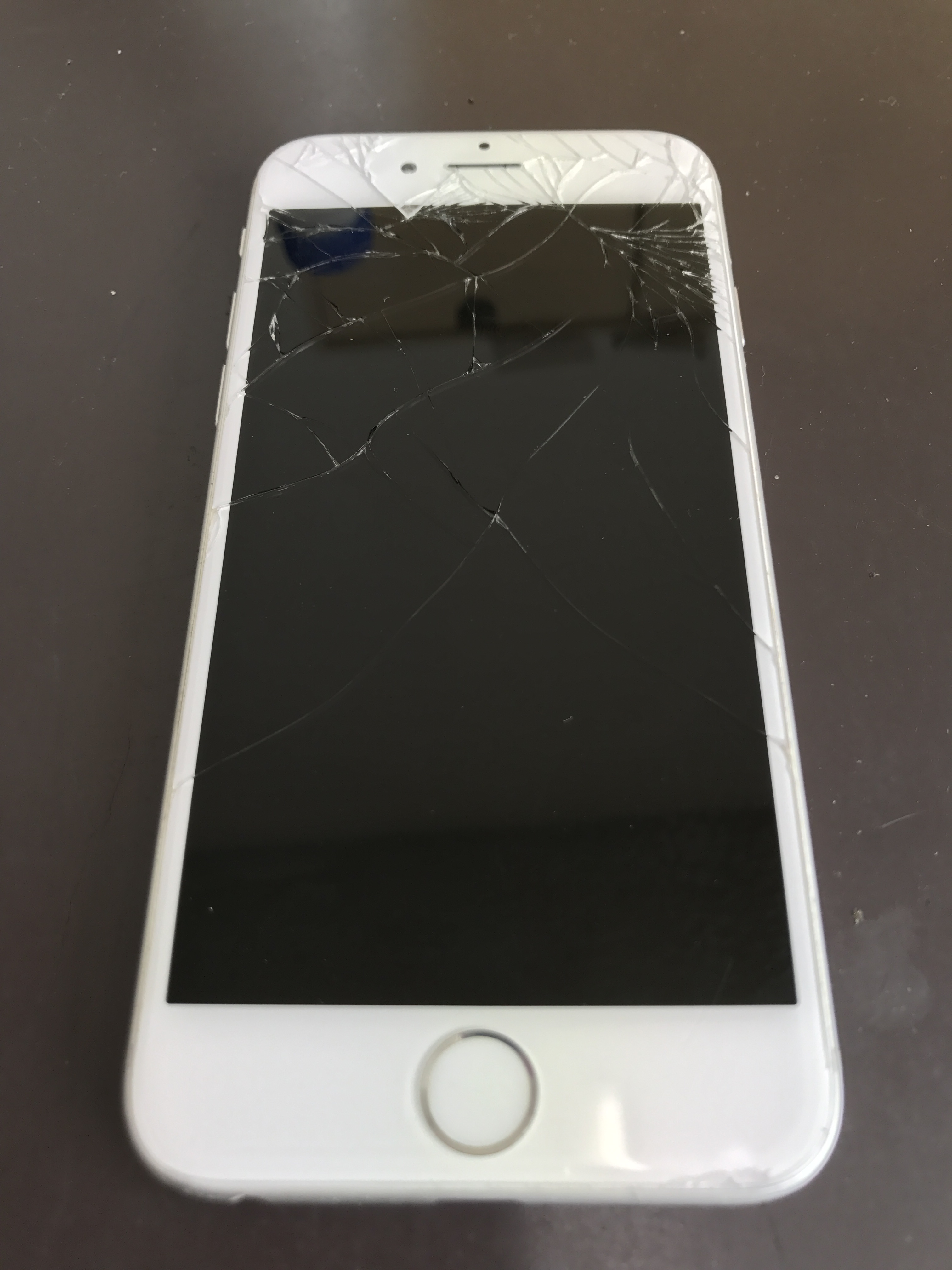 『iPhone 修理 千葉県』iPhoneやAndroidやiPad修理してます！あいプロ四街道店！