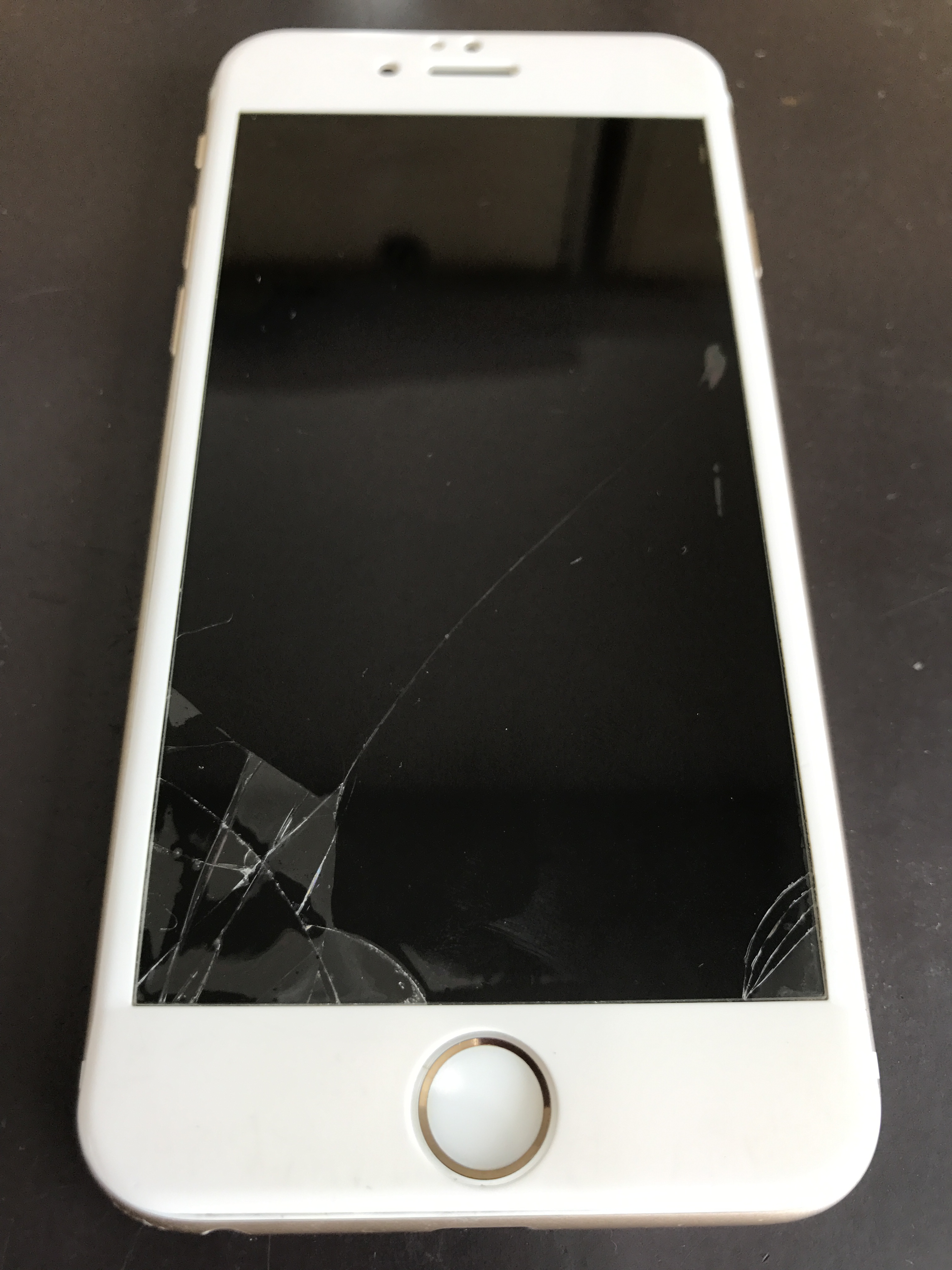 『iPhone 修理 新宿』iPhone修理新宿最安値！あいプロ新大久保店
