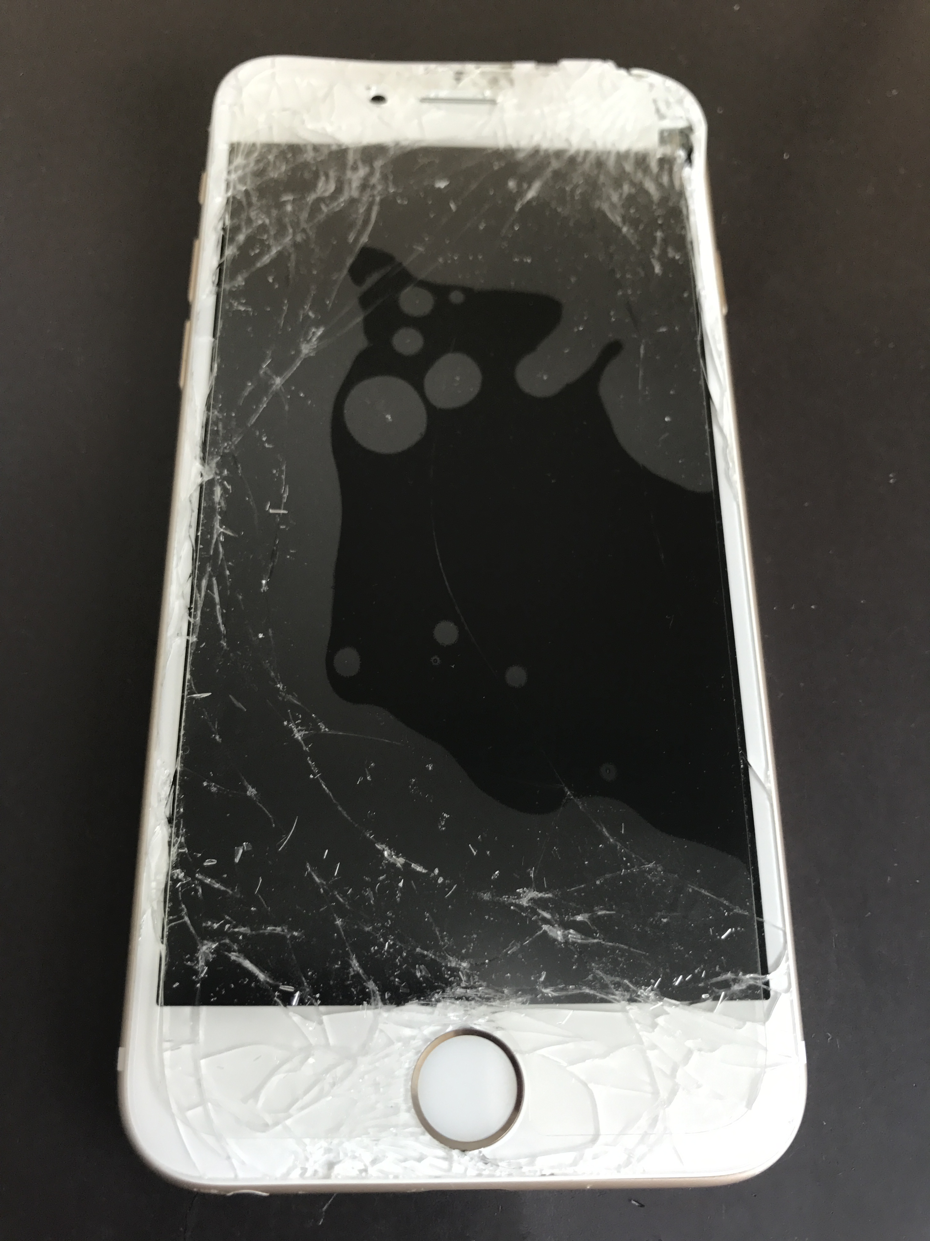 『iPhone 修理  新宿』iPhoneの修理ならあいプロ新大久保店で決まりです！