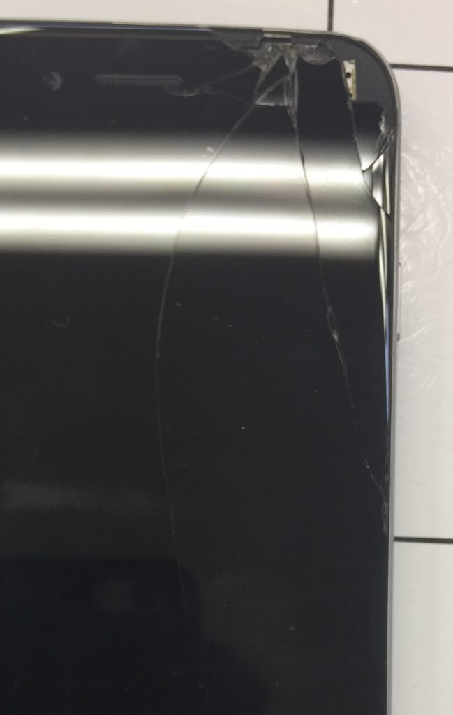 【iPhone 修理 笛吹】オープンして初めての修理はiPhone６の画面割れの修理！！