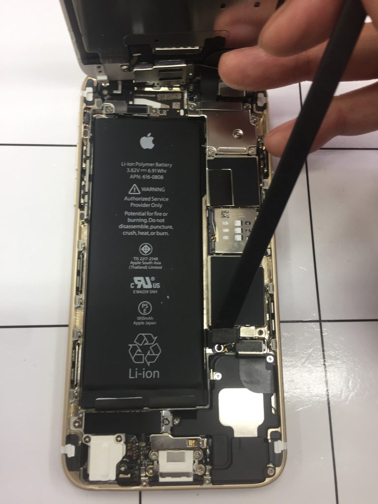 【iPhone6 電池交換 山梨】iPhoneの電池の減りが早くてお困りの方！あいプロ甲府店で即日交換！