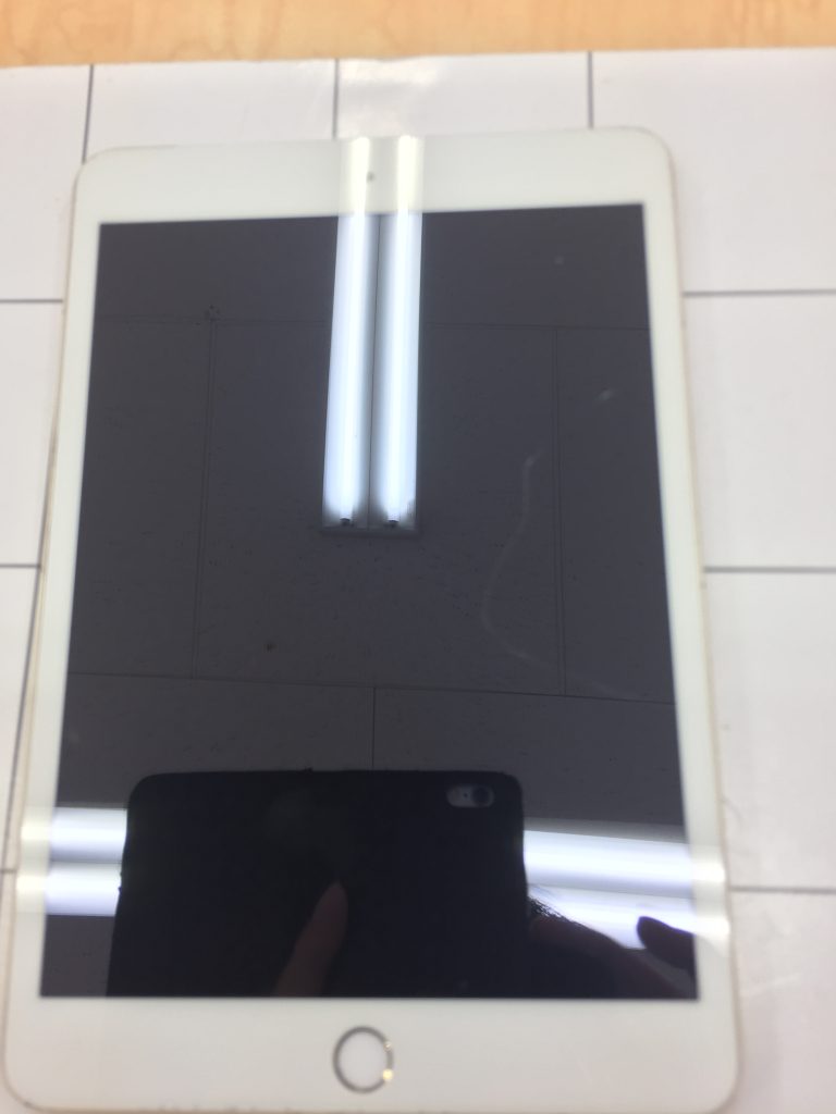 【iPad 修理 甲府】あいプロ甲府店ならiPadの修理も可能です！！