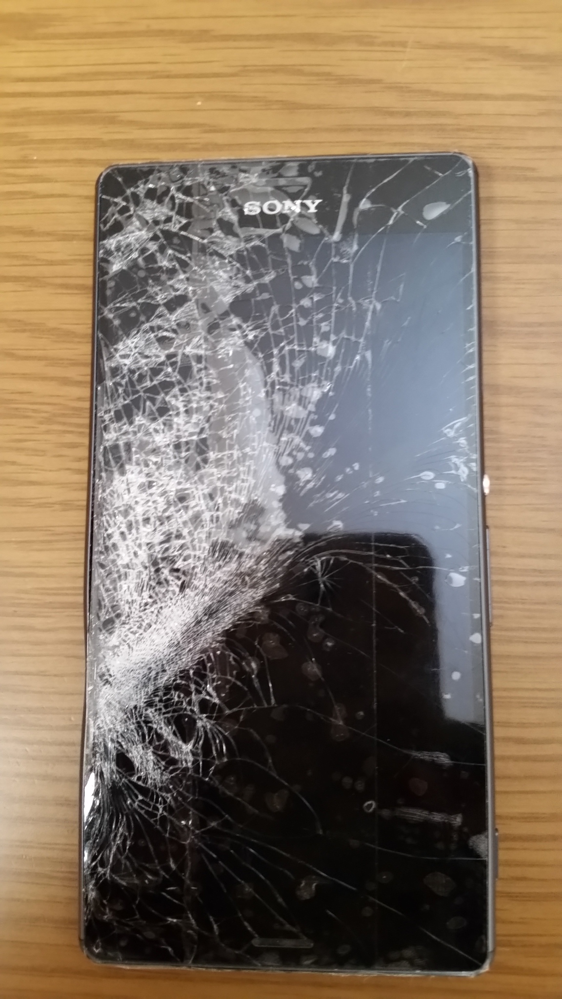 「Xperia　修理　三宮」Xperia修理でしたらあいプロ三宮駅前店へお越しください！神戸1安い！
