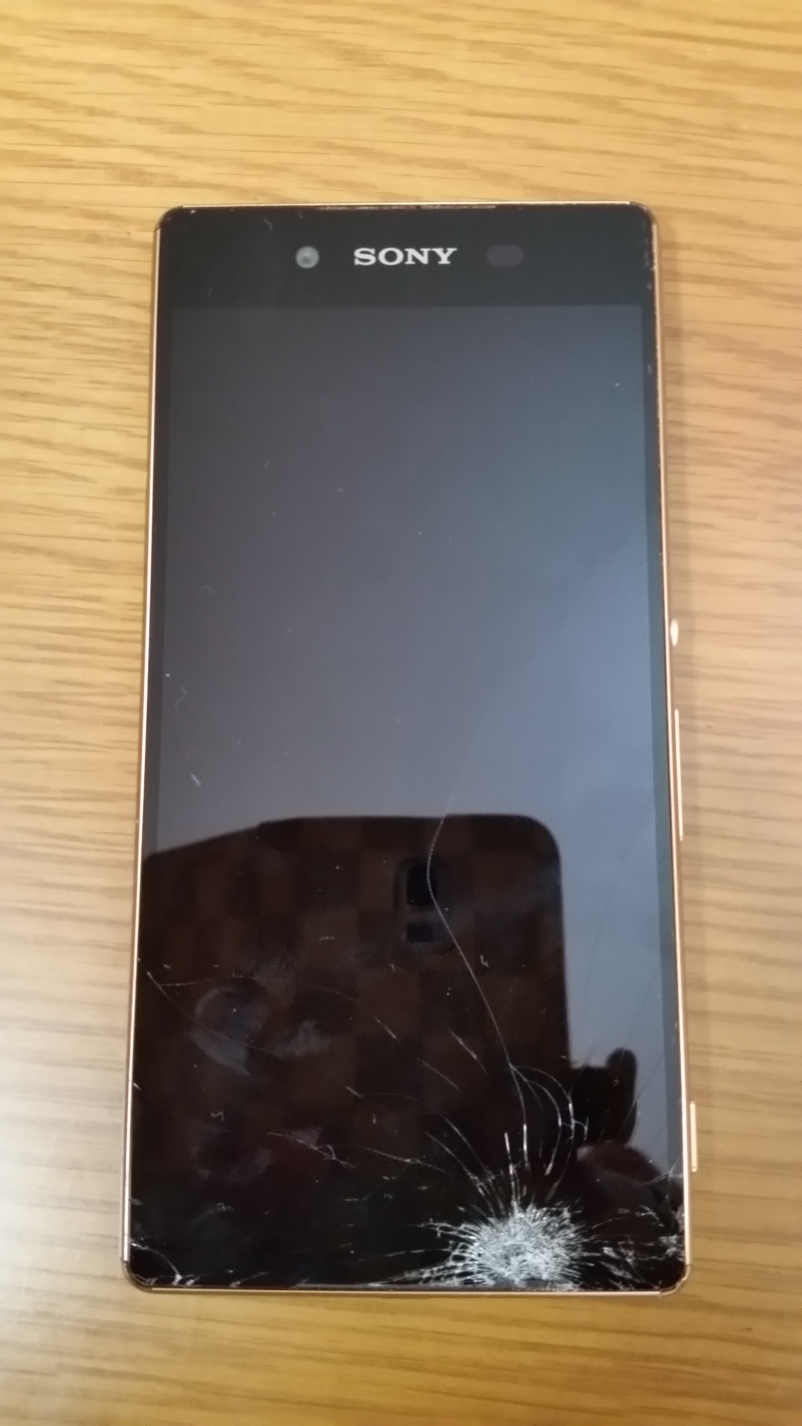 「Xperia　修理　三宮」Xperiaの画面の交換修理でしたらあいプロ三宮駅前店へおこしください！！！
